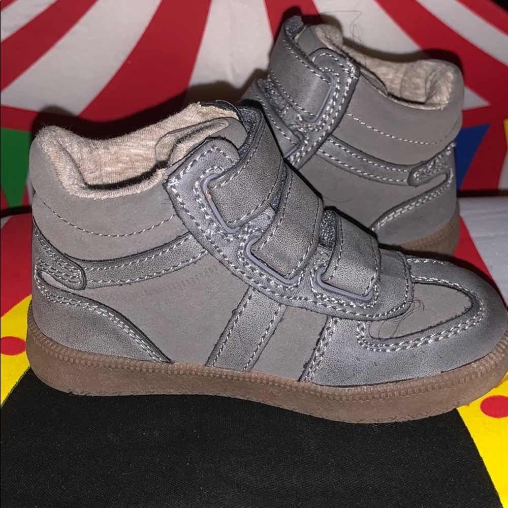 Cat & Jack hi top grey sneakers
